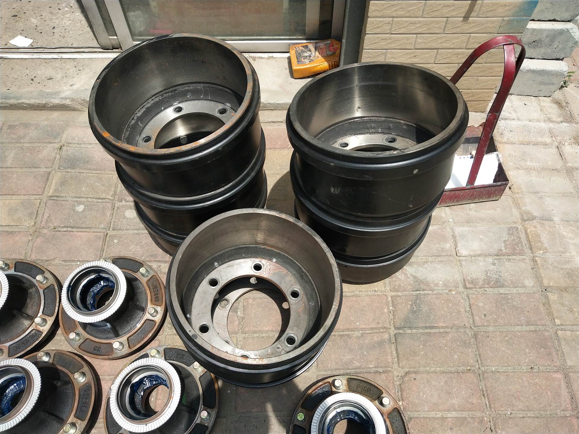技術(shù)革新引領(lǐng)剎車鼓升級，提升駕駛安全性能
