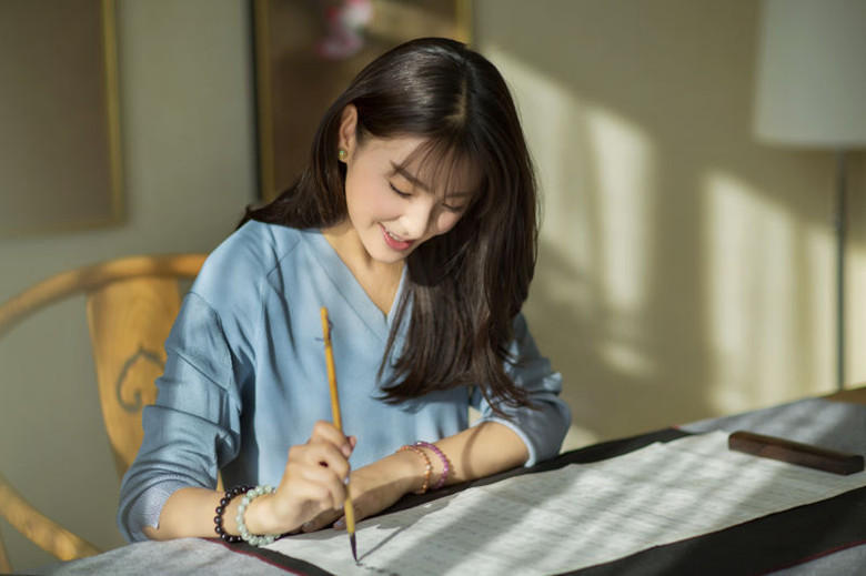 她與自然美景的奇妙邂逅，近期作品與內(nèi)心平和之旅